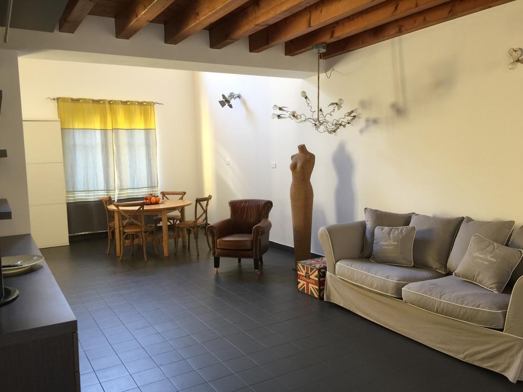 Navigli Downtown Cocco House Apartment มิลาน ภายนอก รูปภาพ