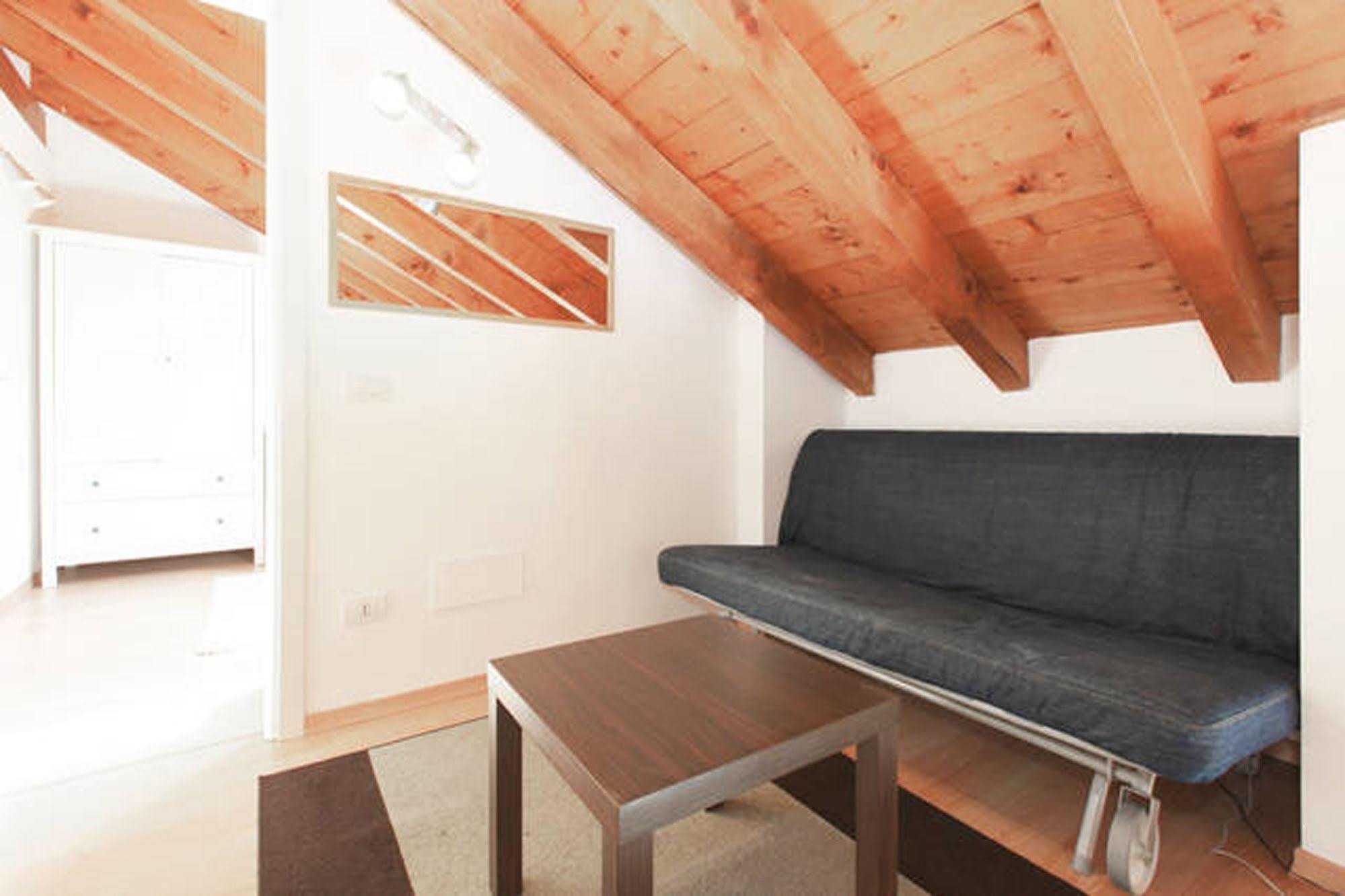 Navigli Downtown Cocco House Apartment มิลาน ภายนอก รูปภาพ