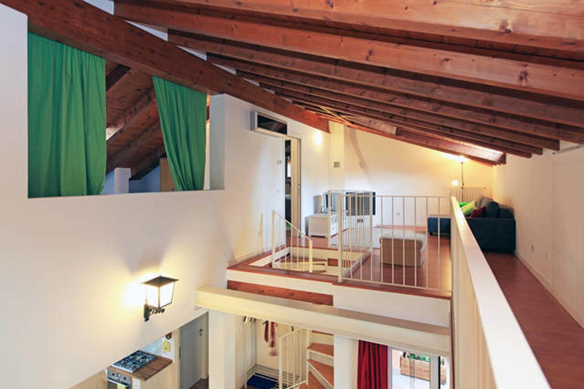 Navigli Downtown Cocco House Apartment มิลาน ภายนอก รูปภาพ